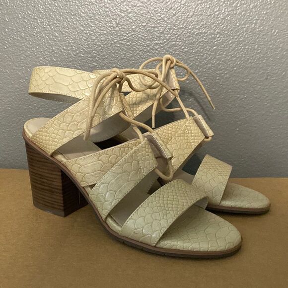 BC Born In California Lace Up Vegan Heel Taupe Tan Faux Snakeskin - Picture 10 of 10